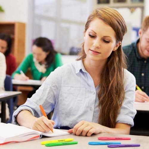 30 Stück Highlighter mit Keilspitze - Keulenschutz gegen Austrocknung für Büro und Studenten - Perfekter Notizenmarker